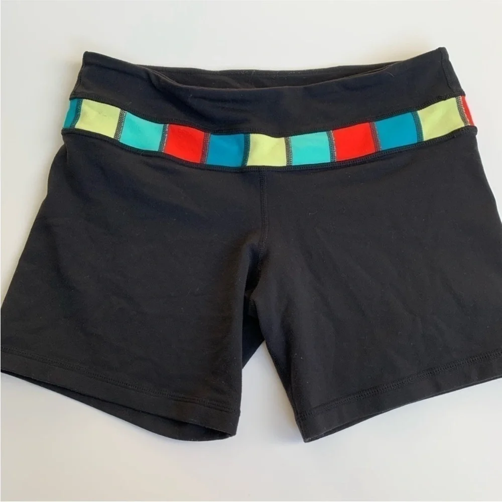 Lululemon Black Groove Shorts Size 6